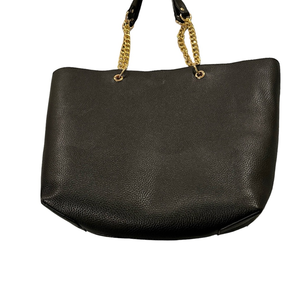 Very nice bag, in black with gray interior and straps with chain detail